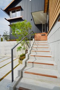 アプローチ｜BEAHAUS | S-SERIES｜栃木県宇都宮市で注文住宅を手掛ける NEXT HAUS DESIGN／ネクストハウスデザインの施工例