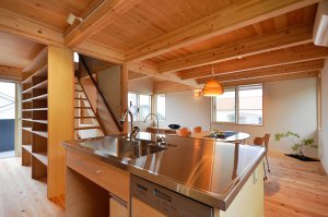 アイランドキッチン｜BEAHAUS | S-SERIES｜栃木県宇都宮市で注文住宅を手掛ける NEXT HAUS DESIGN／ネクストハウスデザインの施工例