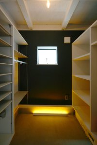 シューズクローク｜Glamp｜栃木県宇都宮市で注文住宅を手掛ける NEXT HAUS DESIGN／ネクストハウスデザインの施工例