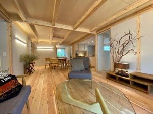 方形の平屋｜BEAHAUS｜モデルハウス｜リビングダイニング