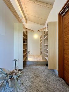 小山モデルハウス LOAFER 玄関ホール｜注文住宅 ネクストハウスデザイン｜施工例