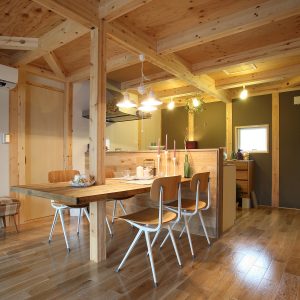 ダイニングキッチン｜北欧スタイルの平屋 | COVACO［コバコ］施工事例｜栃木県宇都宮市で注文住宅を手掛けるネクストハウスデザインの施工例