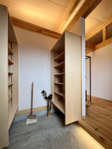 ロフトのある平屋 COVACO 玄関｜注文住宅 ネクストハウスデザイン｜施工例